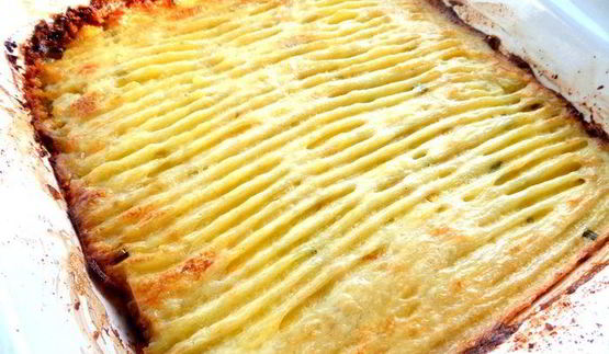 картофельная запеканка с сельдереем и фаршем