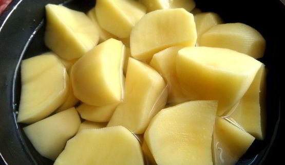 картофельная запеканка с сельдереем и фаршем