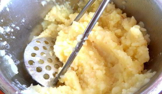 картофельная запеканка с сельдереем и фаршем