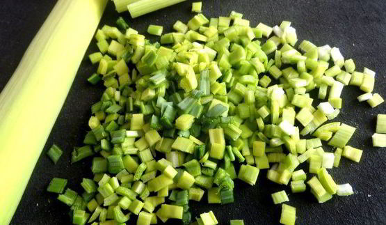 картофельная запеканка с сельдереем и фаршем