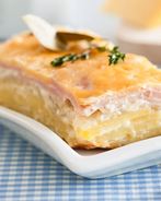 Картофельно-луковая запеканка в мультиварке