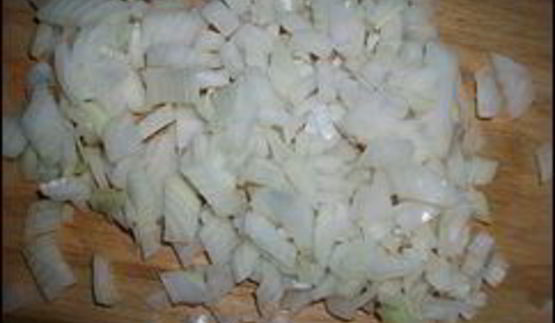 макаронная запеканка с брынзой, сосисками и охотничьими колбасками