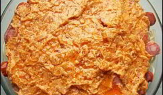 макаронная запеканка с брынзой, сосисками и охотничьими колбасками