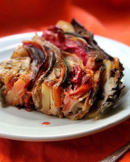 Рецепт овощной запеканки с баклажанами, сладким перцем, свеклой и помидорами