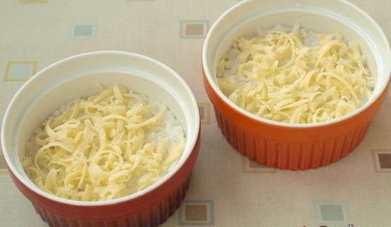 рисовая запеканка со шпинатом и яйцом