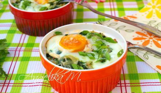 рисовая запеканка со шпинатом и яйцом