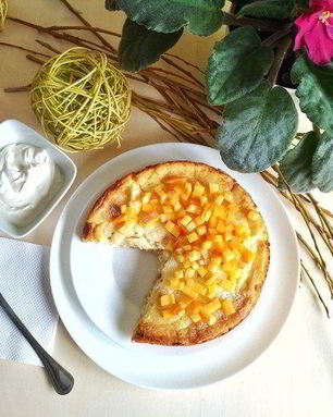 Творожная запеканка с хурмой