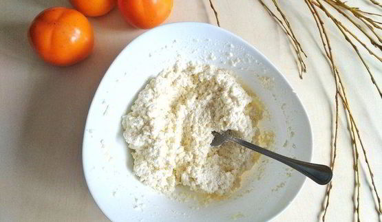 творожная запеканка с хурмой