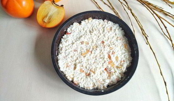 творожная запеканка с хурмой