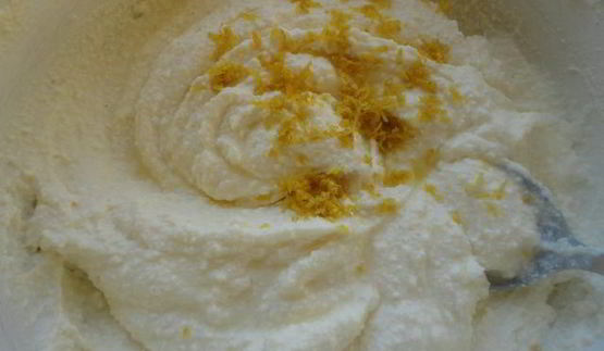 творожная запеканка с меренгой и цитрусовой ноткой