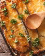 Запеканка из баклажанов с сыром и соусом бешамель