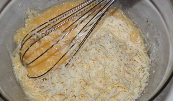 запеканка из киноа с лесными грибами и болгарским перцем