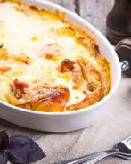 Запеканка картофельная с беконом и томатами