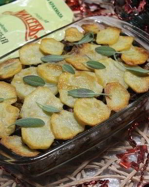 Запеканка с картофелем, курицей и грибами