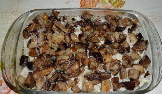 запеканка с картофелем, курицей и грибами