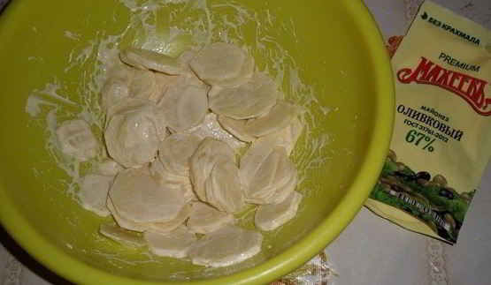 запеканка с картофелем, курицей и грибами