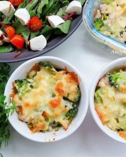 Рецепт запеканки с курицей, пореем и брокколи