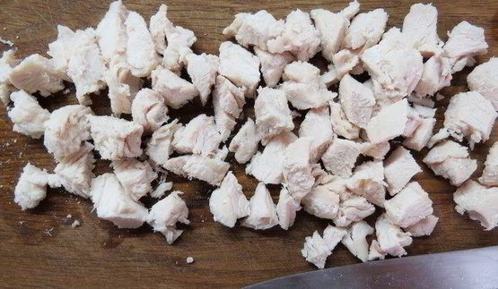 запеканка с курицей, пореем и брокколи