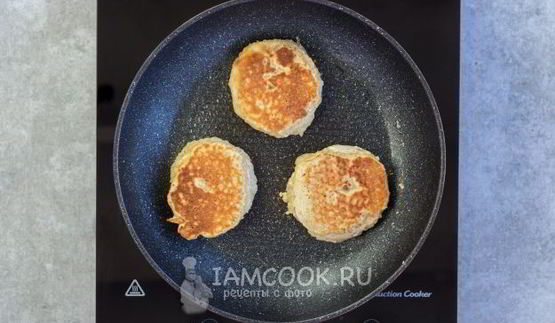 жареные яблоки в тесте