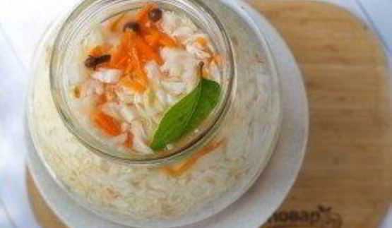 хрустящая квашеная капуста