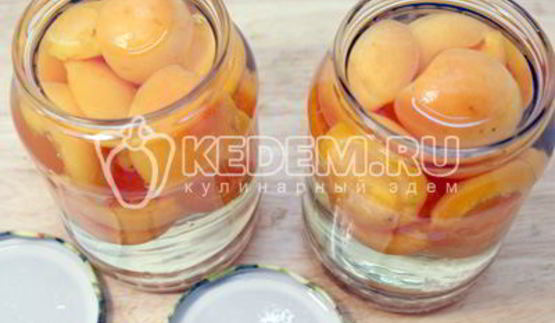 абрикосовый компот