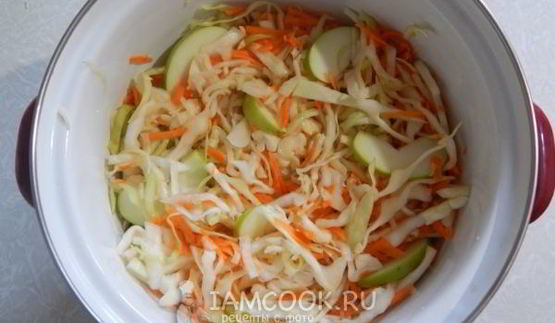 квашеная капуста с яблоками