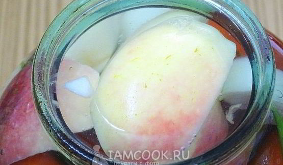 квашеные помидоры в банках