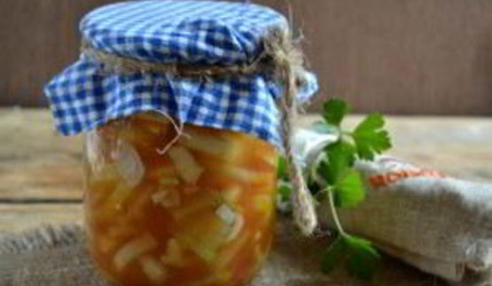 лук в томатной заливке на зиму