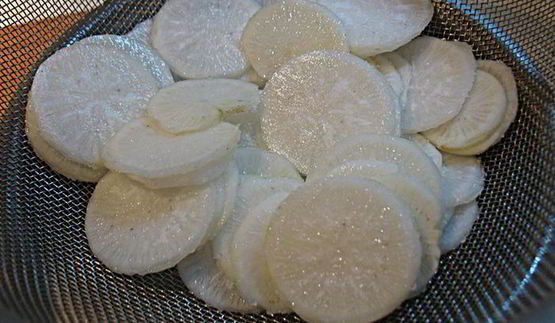 дайкон маринованный