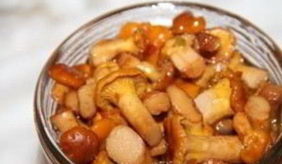 лисички, маринованные в масле