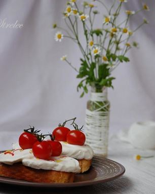 Маринованная моцарелла