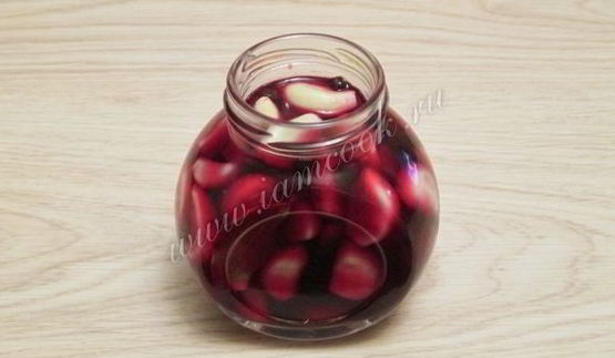 маринованный чеснок зубчиками