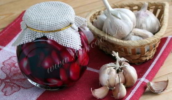 маринованный чеснок зубчиками