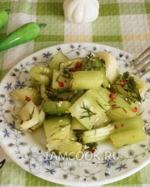 Маринованный сельдерей