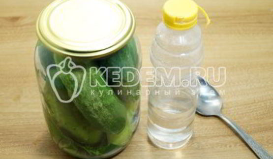 маринованные огурцы в литровых банках