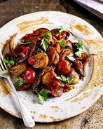 Молодой картофель с маринованным перцем