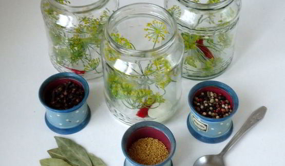 огурцы острые маринованные