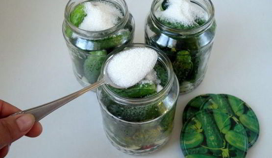 огурцы острые маринованные