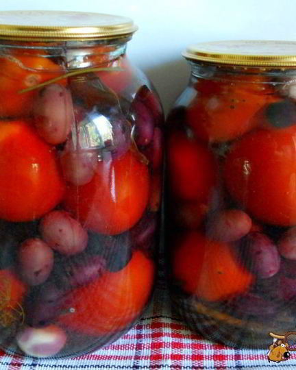 Рецепт помидоров маринованных с виноградом
