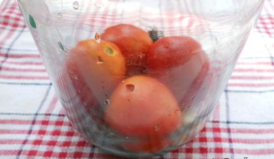 помидоры маринованные с виноградом