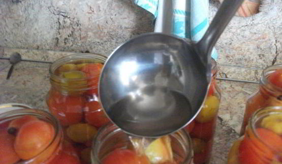 помидоры маринованные со сливой