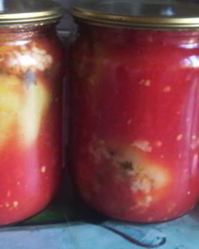 Перец, фаршированный овощами и рисом, на зиму