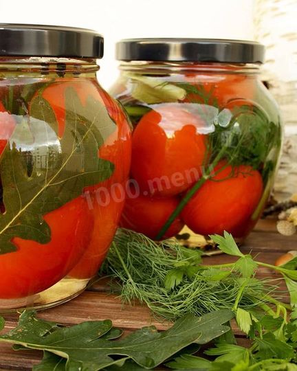 Рецепт помидоров на зиму с листьями дуба
