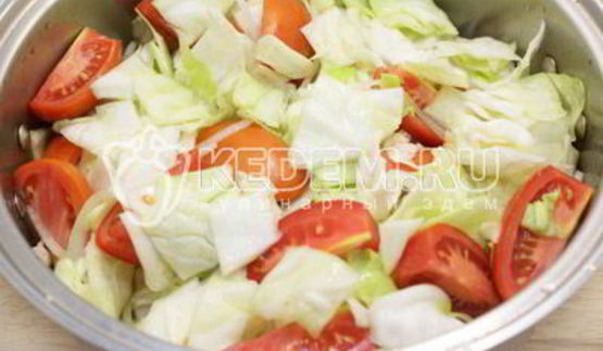 помидоры с капустой и луком