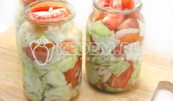 помидоры с капустой и луком