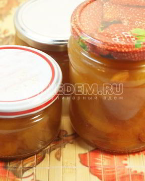 Абрикосовое варенье с косточками