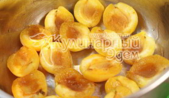 абрикосовое варенье с косточками