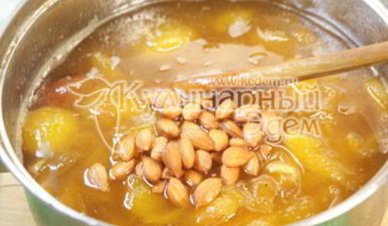 абрикосовое варенье с косточками