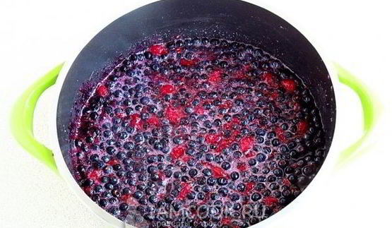 чернично-малиновое варенье