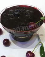 Густое вишневое варенье